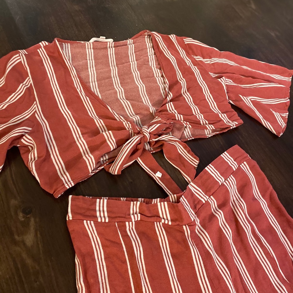 Set. - Picture 3 of 4